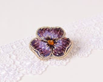 Pansy brooch Embroidered pin Gift for mom Bridal brooch Valentines Day Gift Pansy pin Bead brooch Flower brooch Viola brooch