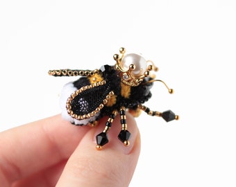 Queen bee brooch with crown Embroidered pin Insect jewelry