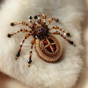 Halloween gift Spider brooch Halloween jewelry Embroidered brooch Spider jewelry Spider pin Halloween brooch Beaded insect brooch Halloween