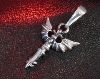 Pendentif de chauve-souris en argent sterling, pendentif épée, bijoux gothiques