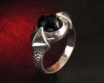 Anello con onice nero / Gioielli fatti a mano in argento sterling gotico