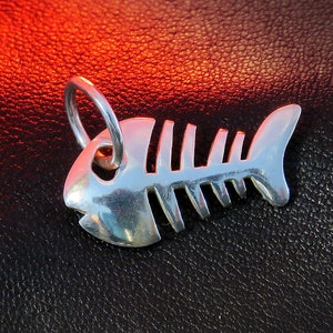 Pendentif en os de poisson, collier de poisson en argent sterling, breloque de poisson image 1