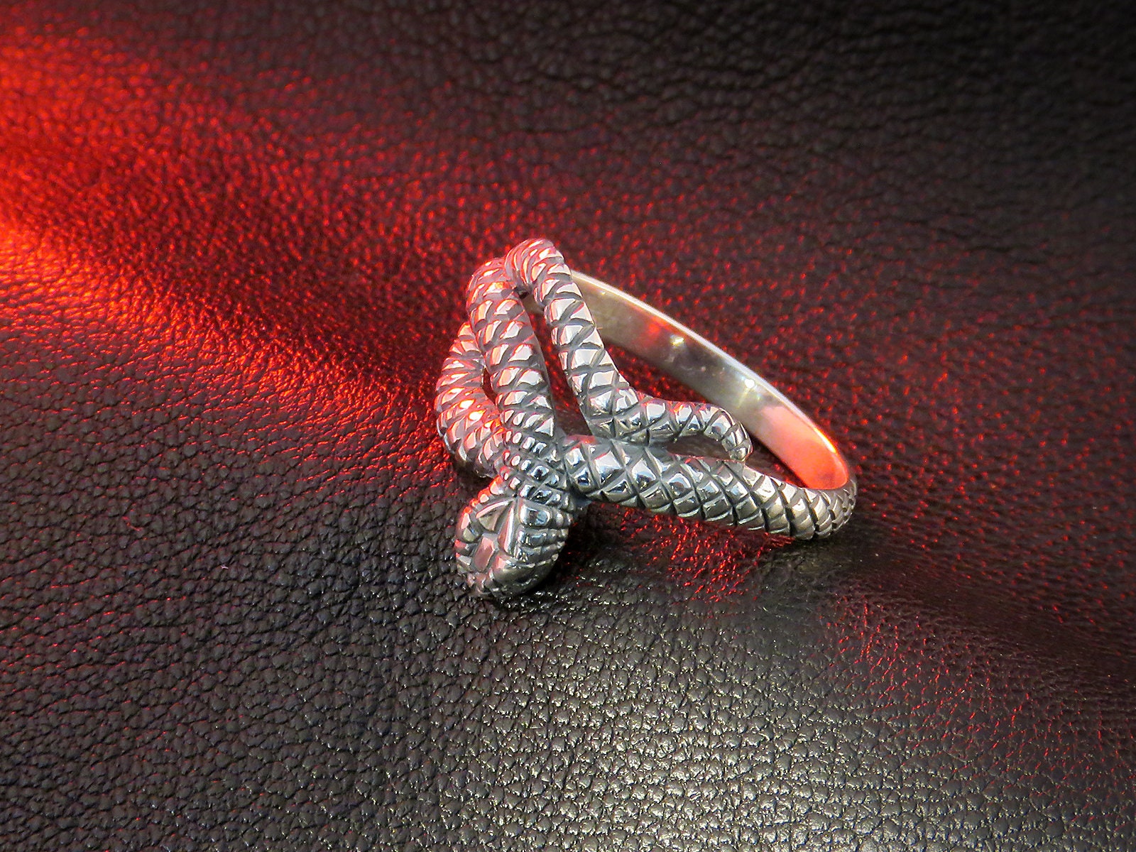 日本未入荷★TEMPLE OF THE SUN★Serpent Ring Silver 蛇 リング 日本未入荷☆TEMPLE OF THE SUN☆Serpent Ring Silver 蛇 リング