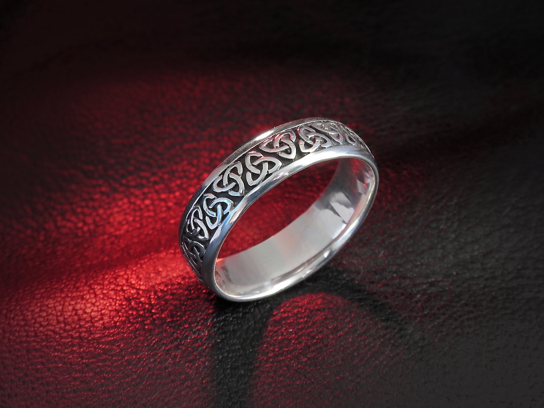 Sterling Silver Trinity Knot Ring: Celtic Wedding Band - Etsy