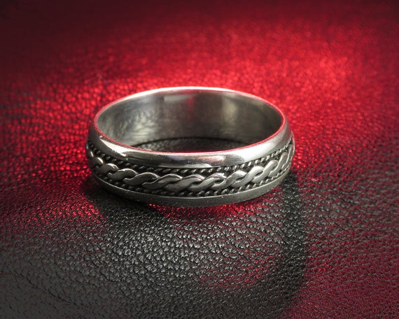 Bague en argent massif 925/000 avec cristal rouge salsa