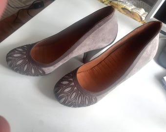 Chie Mihara woman shoe new condition. Brown suede leather with beautiful design.Eu size 37