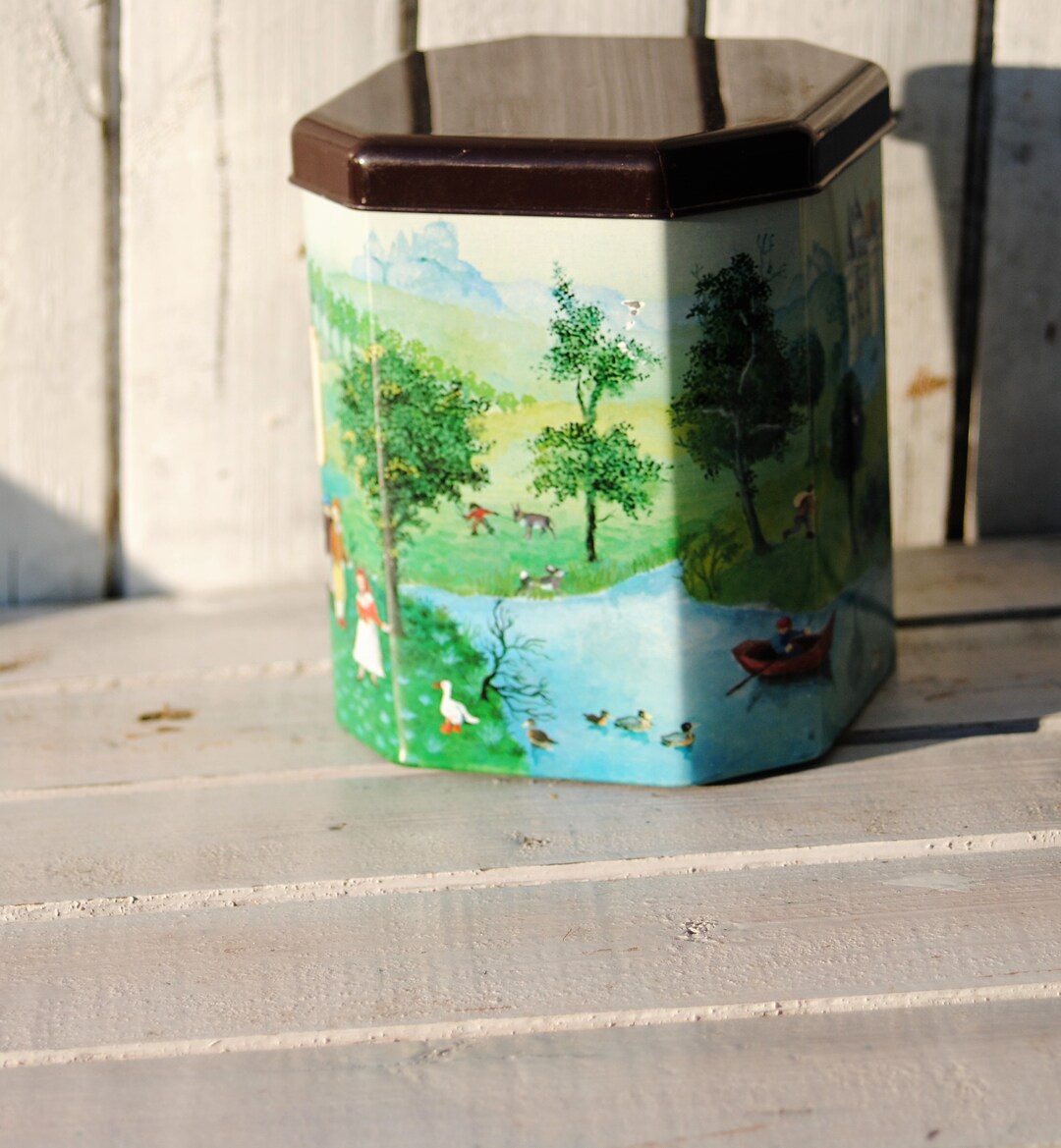 Vintage Green Nature Theme Tin Box, Vintage Candy Box, Green Kitchen