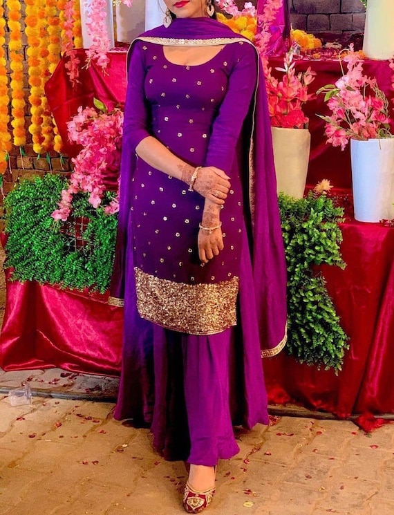 Women Punjabi Kurta Sets Suits - Buy Women Punjabi Kurta Sets Suits online  in India