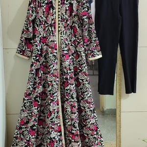 結婚式用の花柄アナルカリドレスガウン、プラスサイズのスーツ、パキスタンのドレスデザイナー、インドの女性用衣装