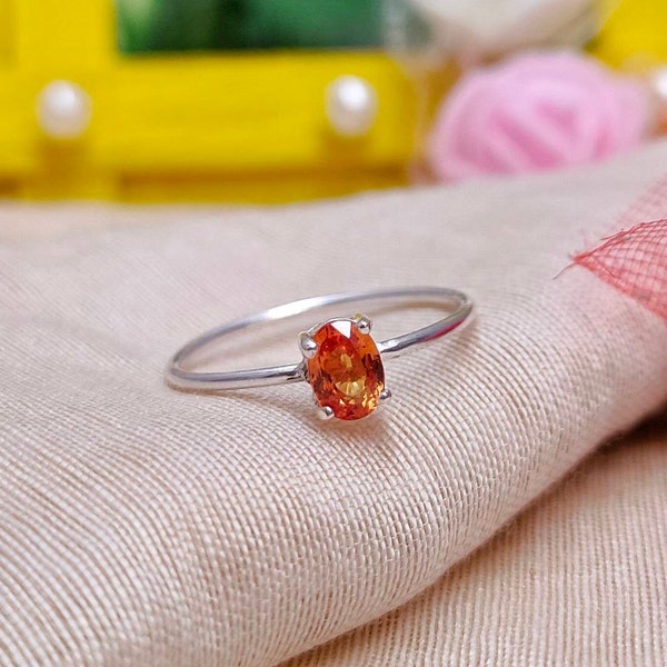 Bague saphir orange véritable taille ovale en argent sterling 925, cadeau de Noël, cadeau d'anniversaire, pierre de naissance de septembre, bague faite main avec pierre unique