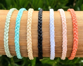 Festes Mini Geflochtenes Armband oder Fußkettchen // Wasserdichtes Armband, Wasserdichtes Fußkettchen, Surfer Fußkettchen, Strand Armband, Wachsschnur Fußkettchen