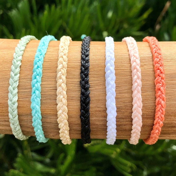 Festes Mini Geflochtenes Armband oder Fußkettchen // Wasserdichtes Armband, Wasserdichtes Fußkettchen, Surfer Fußkettchen, Strand Armband, Wachsschnur Fußkettchen