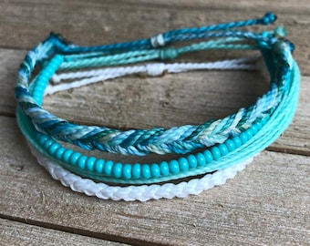 POOLSIDE Armband oder Fußkettchen, 4er Set // Wasserdicht Verstellbar Beach Surfer VSCO Festival Sommer Bunt Boho
