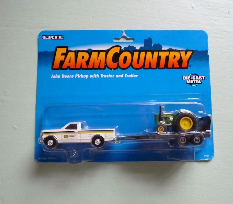 Toy Tractor NOS Vintage Diecast Farm Toy c1996 ERTL Farm Country John Deere 5924 Pickup with TractorTrailer John Deere EXCELLENT