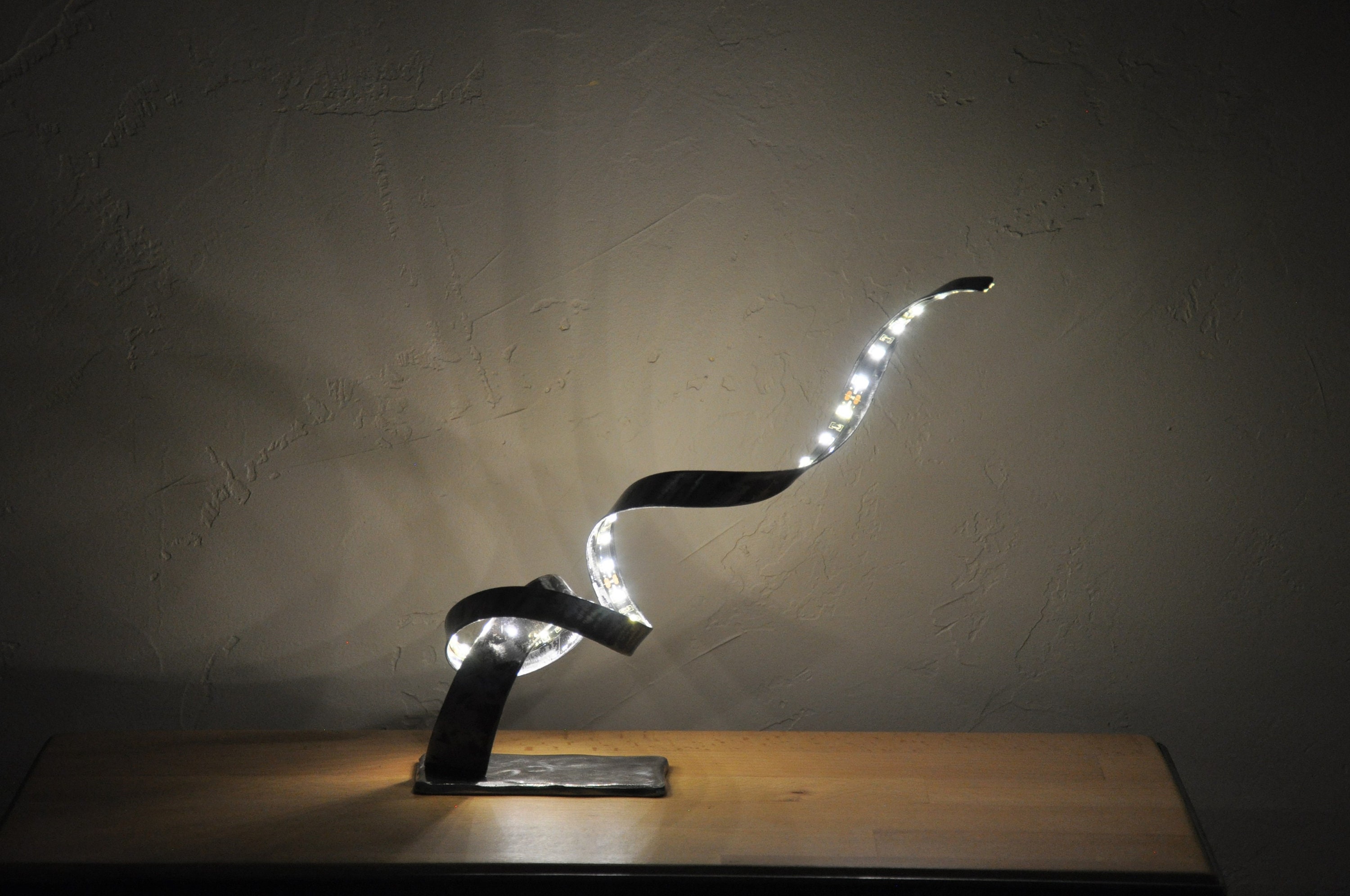 Lampe d'ambiance, Lampe de Table en Métal , Led Luminaire , Fait Mains