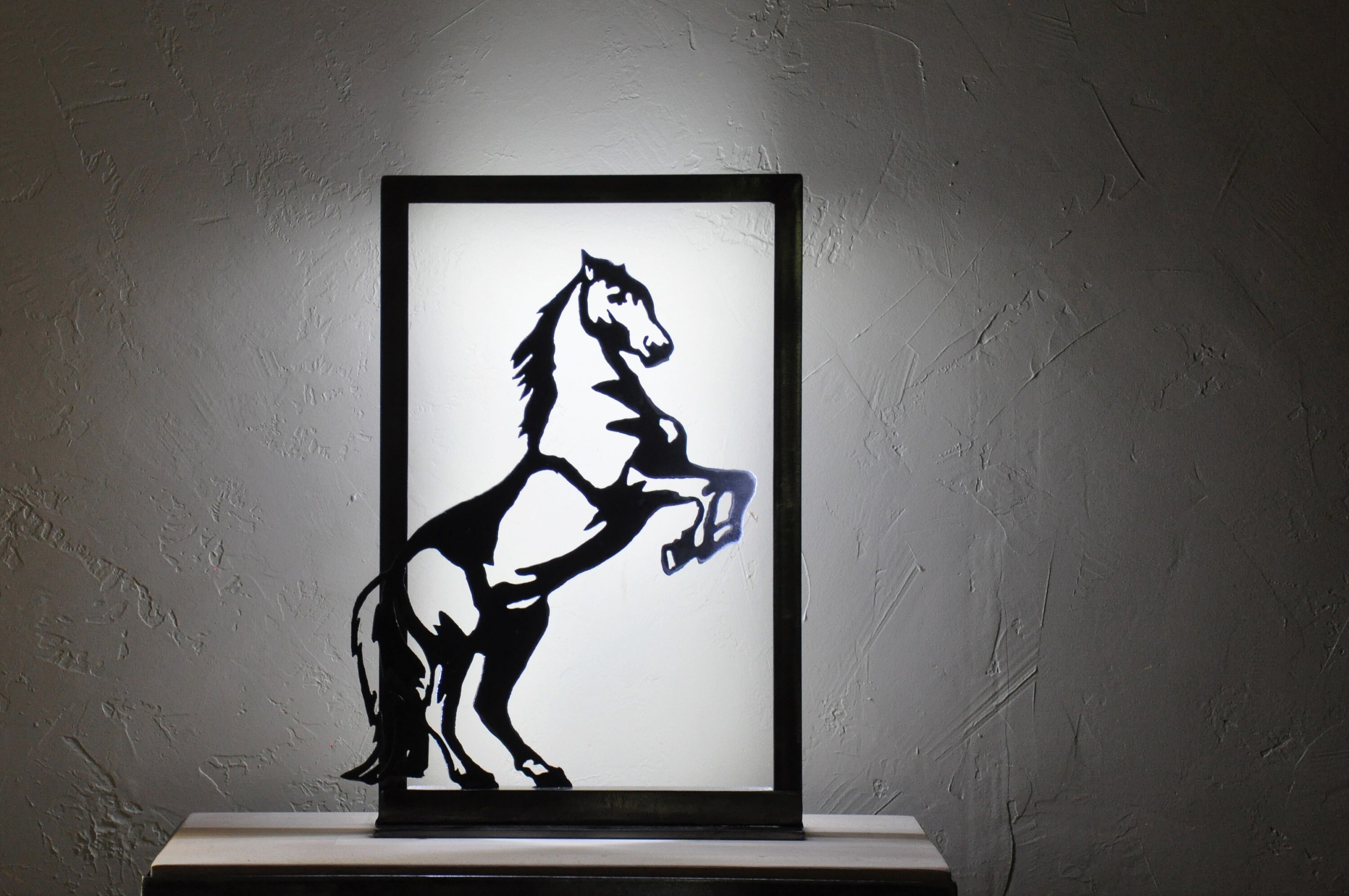 Lampe à Poser Cheval en Métal, Silhouette de Cheval, Fait Mains, Decoration Intérieur