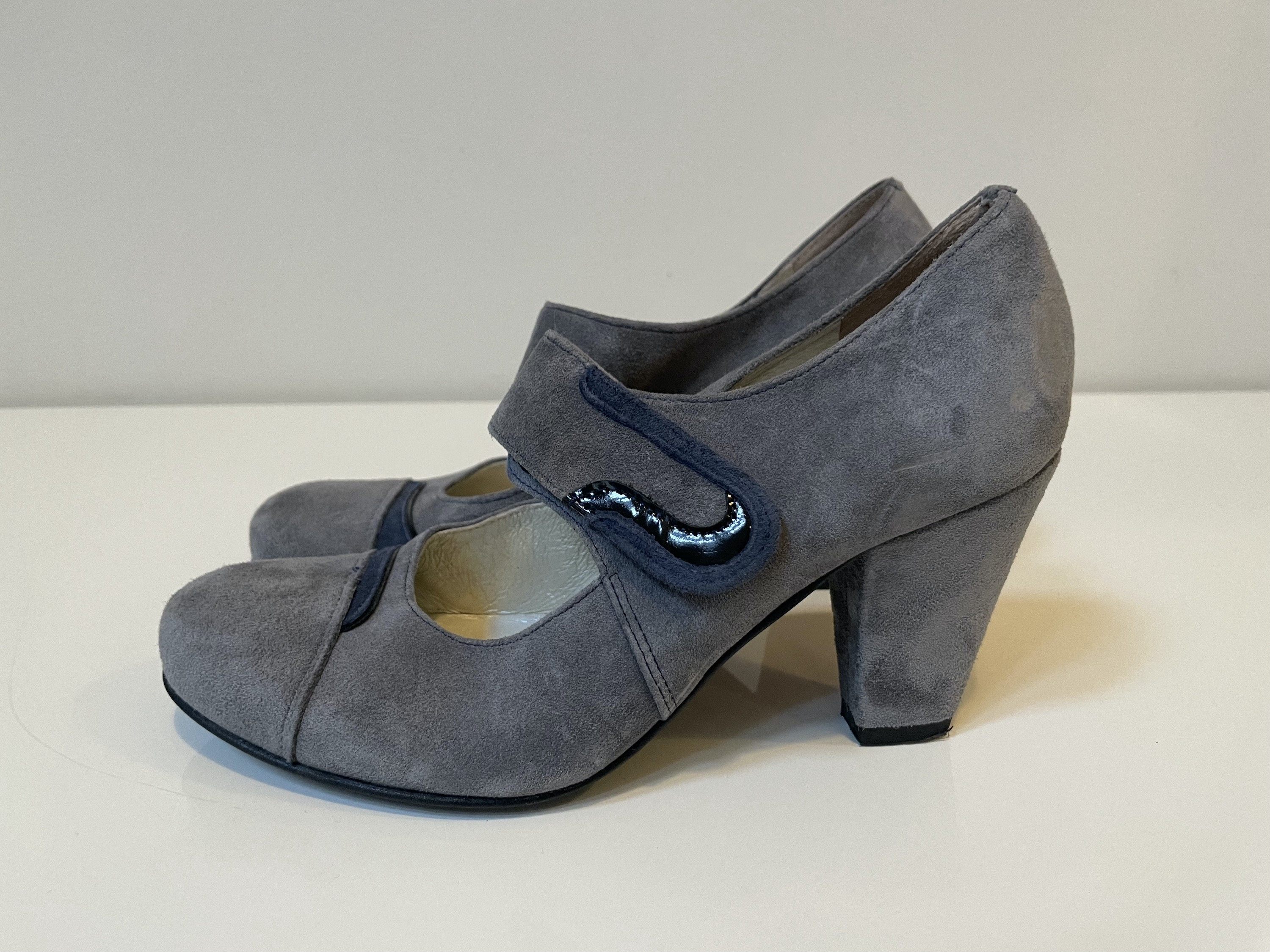 Sofft Obella Gray Suede Leather Mary Jane Pumps Heels Shoes Size 7 M Women's