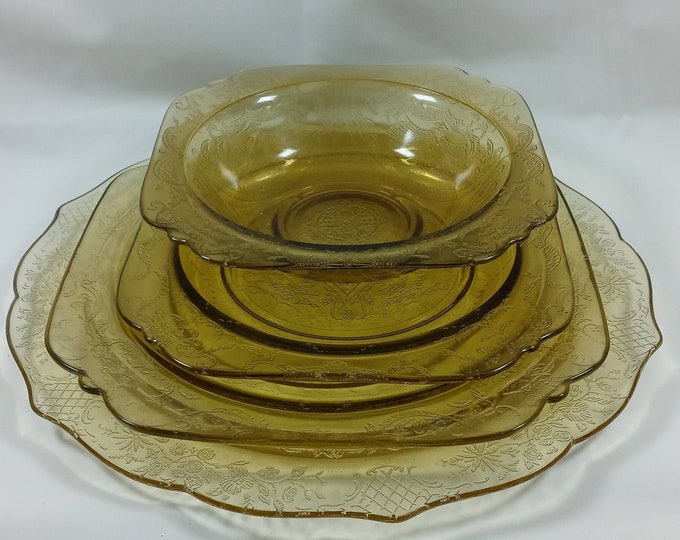 Vintage Yellow Glass Plates Set of 6 Dessert Plate 8 Yellow Glass Plate