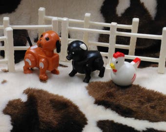 Vintage Farm Animal and Fence 7 pc Play Set Puppy Dog, Black Pig, Chicken Hen Made Hong Kong (2)