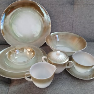 Vintage Federal Milk Glass Dinnerware Mesa Moss Speckle Ombre Lustre Gold Band (shelf)