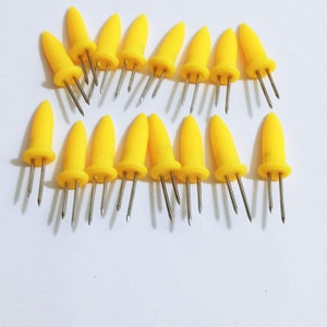 Vtg Yellow Corn Husk On The Cob Pick Holders Set of 8 Plastic Fun & Funky Serving Set (J)