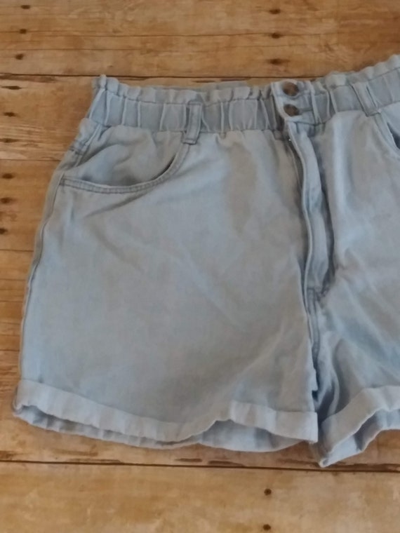 Vintage High Waist Denim Shorts Light Wash 1990s … - image 3