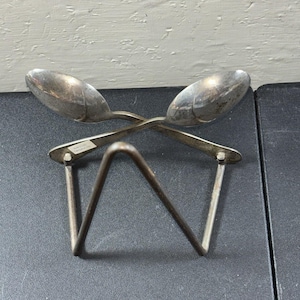 Anthropologie Crossed Silver Plated Spoon Stand Plate/Napkin/Art Holder 4.75” image 8