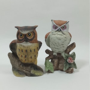 Vintage Owls on Logs Figurines w/ Flowers Japan Set of 2 (4f)