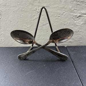Anthropologie Crossed Silver Plated Spoon Stand Plate/Napkin/Art Holder 4.75” image 6