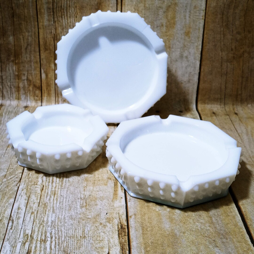Vintage Hobnail Milk Glass Ashtrays Set of 3 White Octagon Ash Trays 3