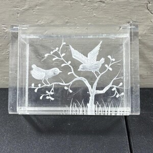 Vtg Petite Reverse Carved Lucite Rectangle Trinket Box w/ Birds & Tree