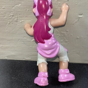 2002 Mariah Wong Chen Mao 3" Burger King Anime Action Figure Beyblade Bey Blade image 3