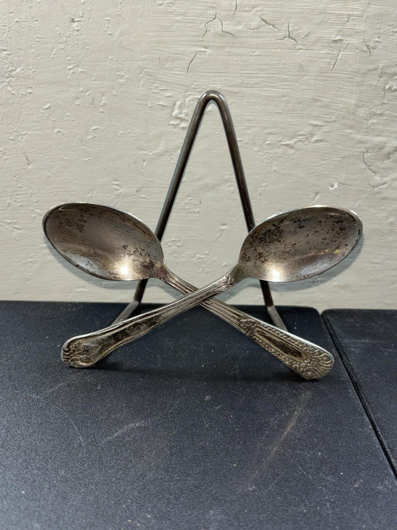Anthropologie Crossed Silver Plated Spoon Stand Plate/Napkin/Art Holder 4.75” image 1