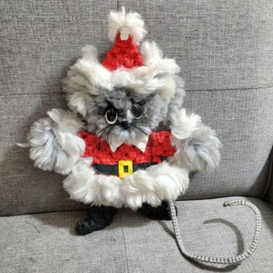 Vtg Macrame Christmas Santa Clause Mouse Big Eyes Wall Hanging (cb5)