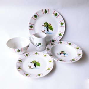 Vintage Mulberry Christmas Penguin Dinnerware Plates Bowls Mugs Home Collection Anthropomorphic  Tree Squirrel Bird Snow   su1