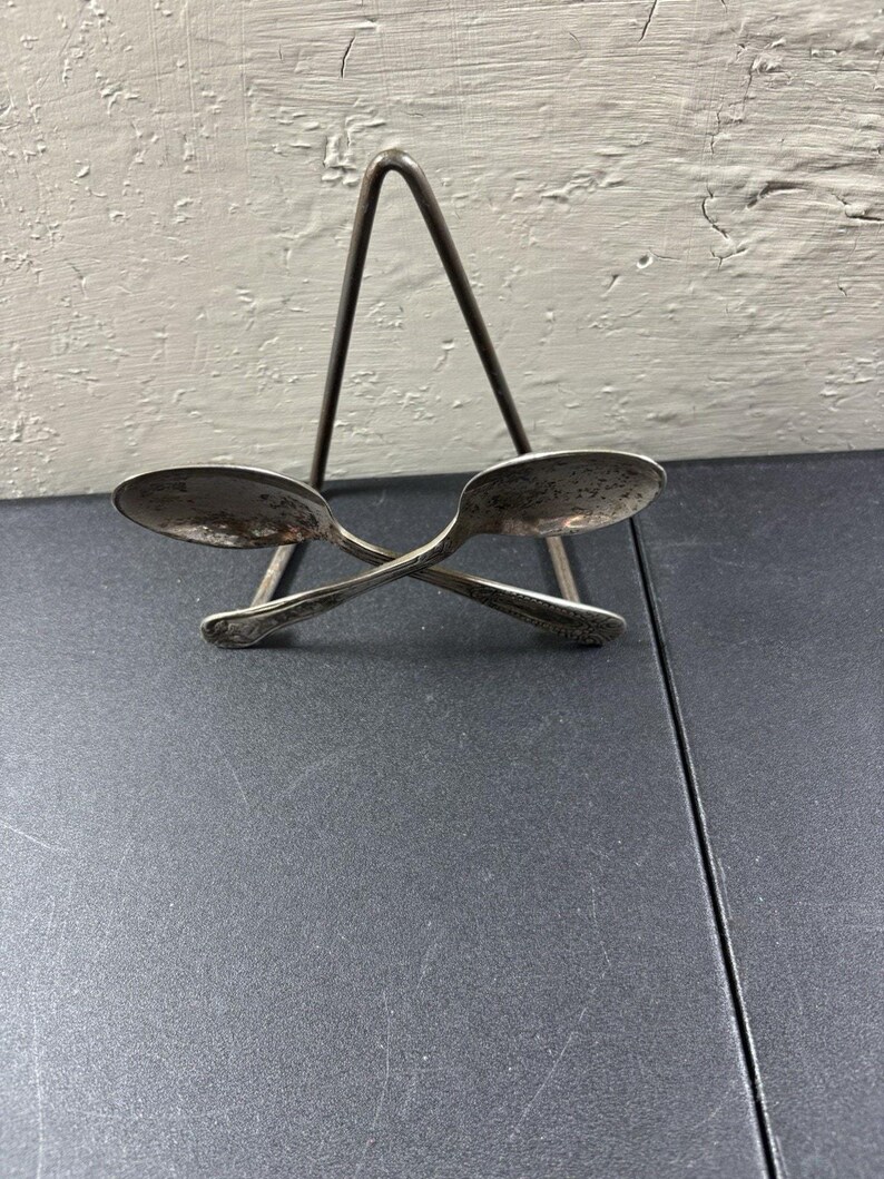 Anthropologie Crossed Silver Plated Spoon Stand Plate/Napkin/Art Holder 4.75” image 9