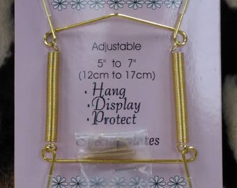 Gold Plate Hanger Adjustable Hang Display Protect Special Plates (1)