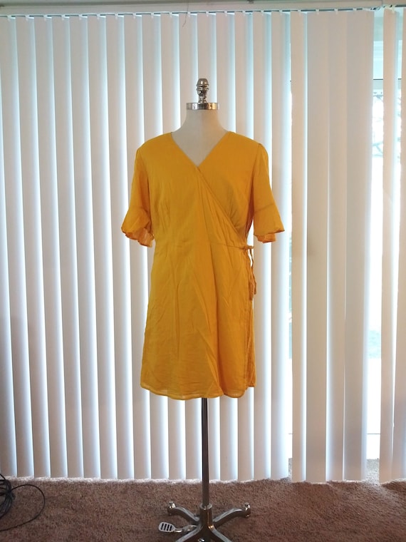 Vintage Yellow Wrap Dress Size XL Short Sleeves L… - image 1