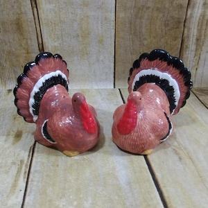 Vtg Thanksgiving Turkey Ceramic Salt and Pepper Shaker Set