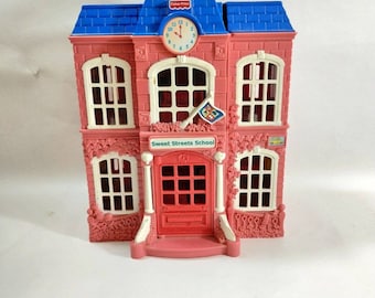 Mattel Fisher Price Sweet Streets Loving Family School Doll House 2002 No Figure