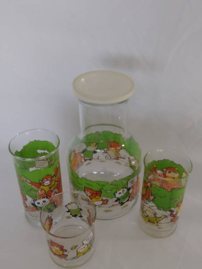 Vtg Shirt Tales Juice Pitcher w lid and Glasses Set of 4 1980s Hallmark Carafes n cover 2 tall Glasses n 1 small Cartoon Show Characters
