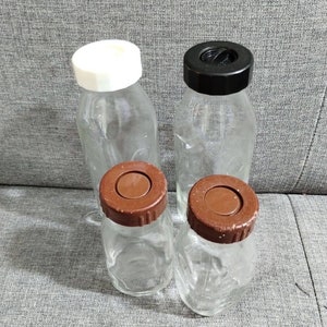 Vintage Devol 8 Ounce & 4oz Glass Baby Bottles With Plastic Lids Insert Set Of 4
