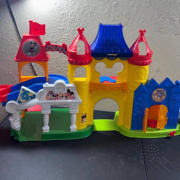 Fisher Price Little People Day @ Disney Magic Kingdom Playset Castle Music Works