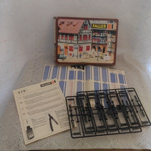 Vintage Faller HO 579 Street Signs Kit Gebr. Faller GmbH D-7741 Gutenbach/ Schwarwald W. Germany New Old Stock (2)