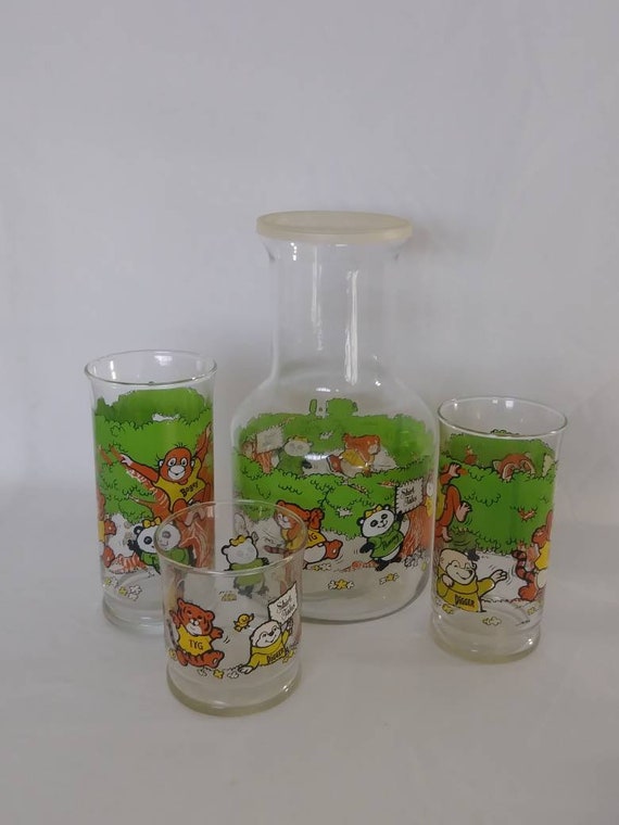 Vtg Shirt Tales Juice Pitcher w lid and Glasses Set of 4 1980s Hallmark Carafes n cover 2 tall Glasses n 1 small Cartoon Show Characters