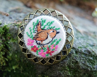 Embroidered Bird Brooch: Floral Scarf Pin, Animal Jewelry Gift