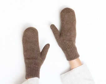 Organic yak down mittens double-layered