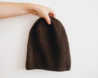 Cuffed 100% yak wool beanie - choco