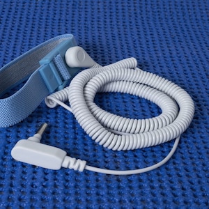 Earthing Cords to Connect with Earth Energy While you Sleap its a Natural Anti-Inflamitory