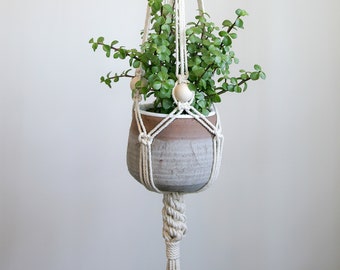 Crown Knot Macrame Plant Hanger with Wooden Beads